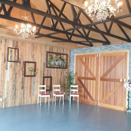 Accommodation At Lakeside Oamaru Bagian luar foto