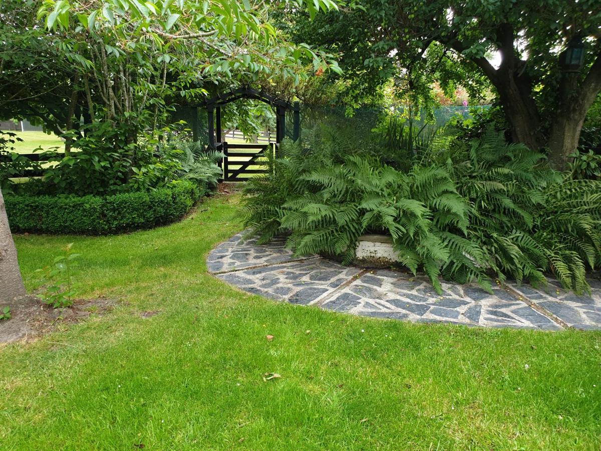 Accommodation At Lakeside Oamaru Bagian luar foto